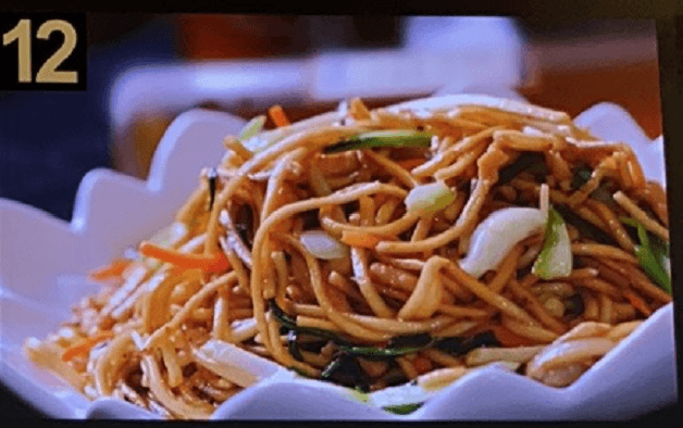 12. Fried Shanghai Thick Noodle 上海炒粗面
