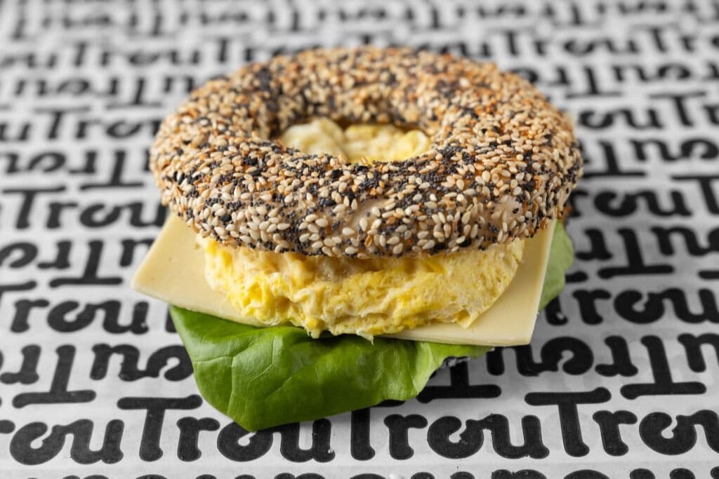 Bagel œuf et fromage / Egg and Cheese Bagel
