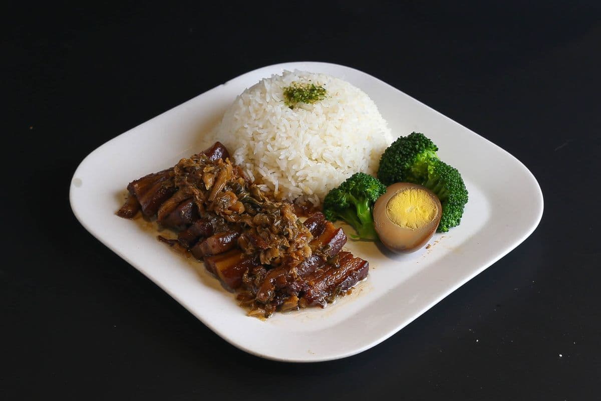 EN15. Pork and Preserved Vegetable on Rice 招牌梅菜扣肉飯