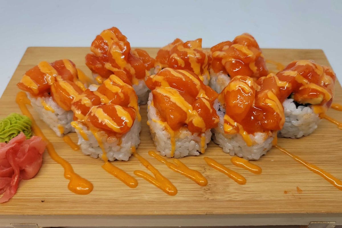 KARAI SALMON ROLL
