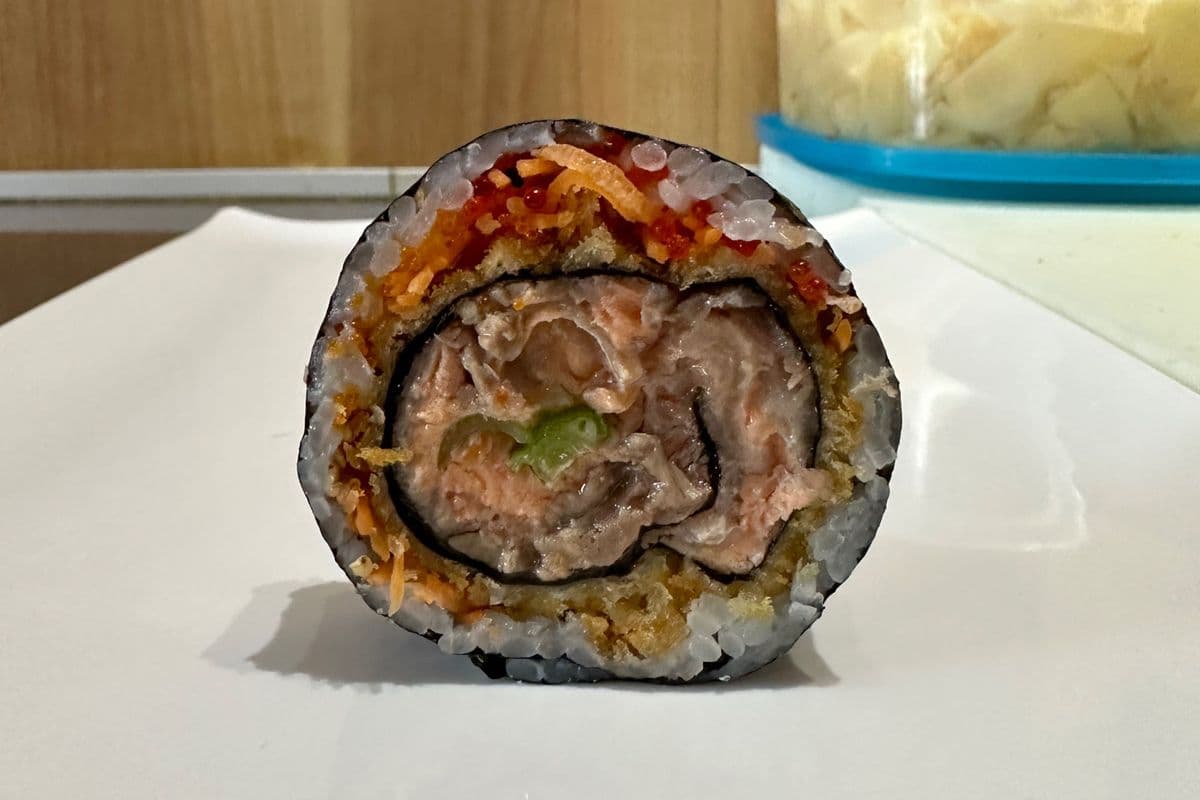 71. Rouleau spécialité du chef Tiger Eye (6 mcx) / Tiger Eye Chef's Specialty Roll (6 pcs)