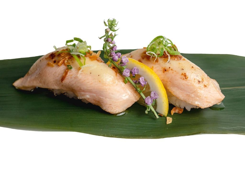 Seared Salmon (w/creamy White Sauce) Sushi (2Pcs)