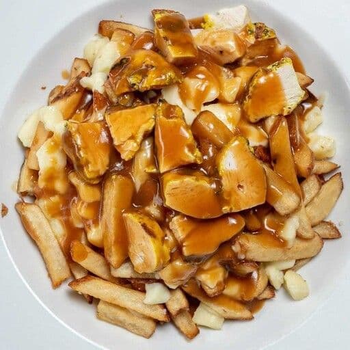 Poutine au poulet grillé / Grilled Chicken Poutine