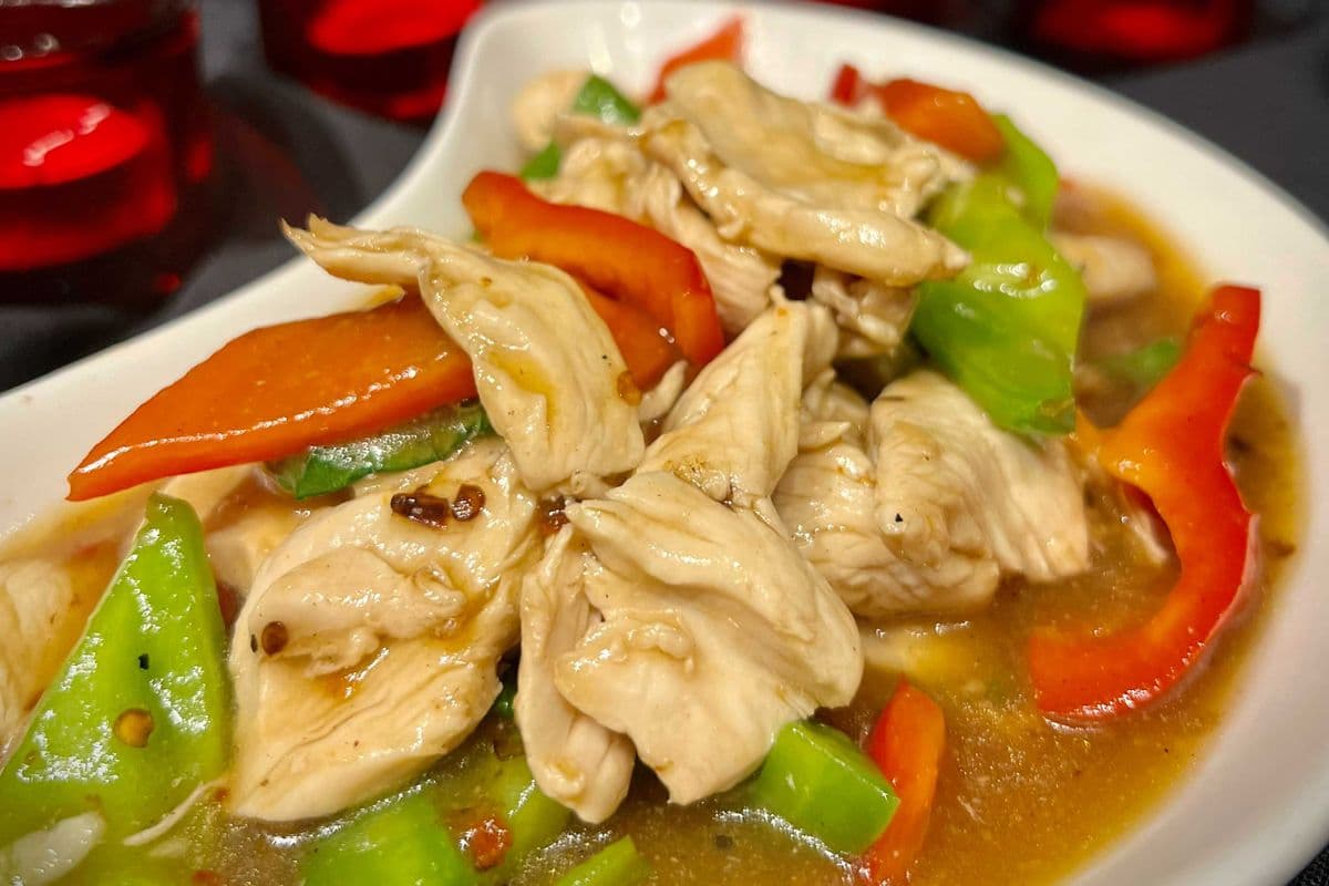 C2. Basil Chicken - Kai Kaprao