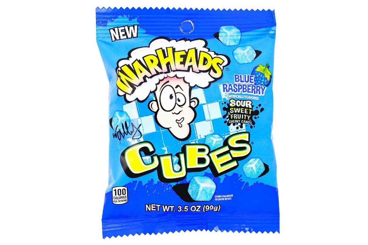 Warheads Blue Raspberry Cubes Peg Bag (99 g)