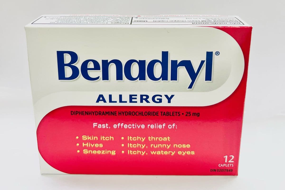 Benadryl (12 Caplets)