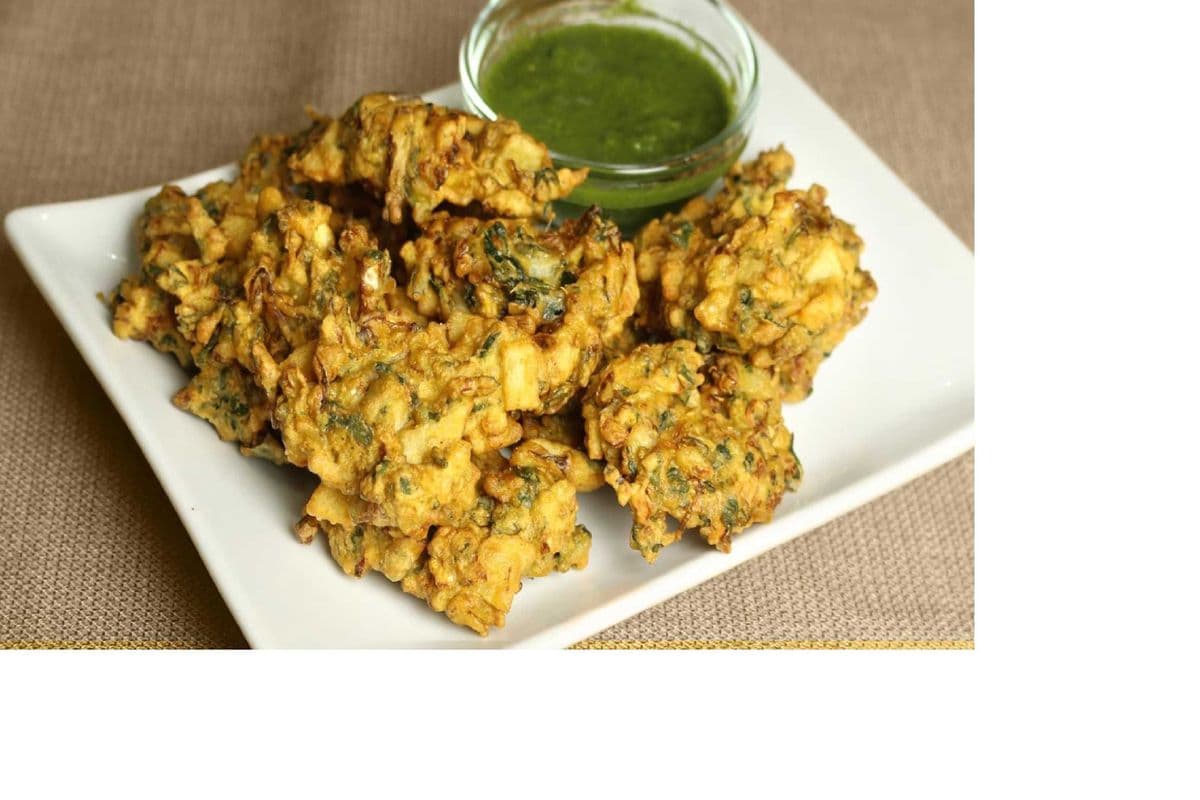 Vegetable Pakoras (7-8 pcs)