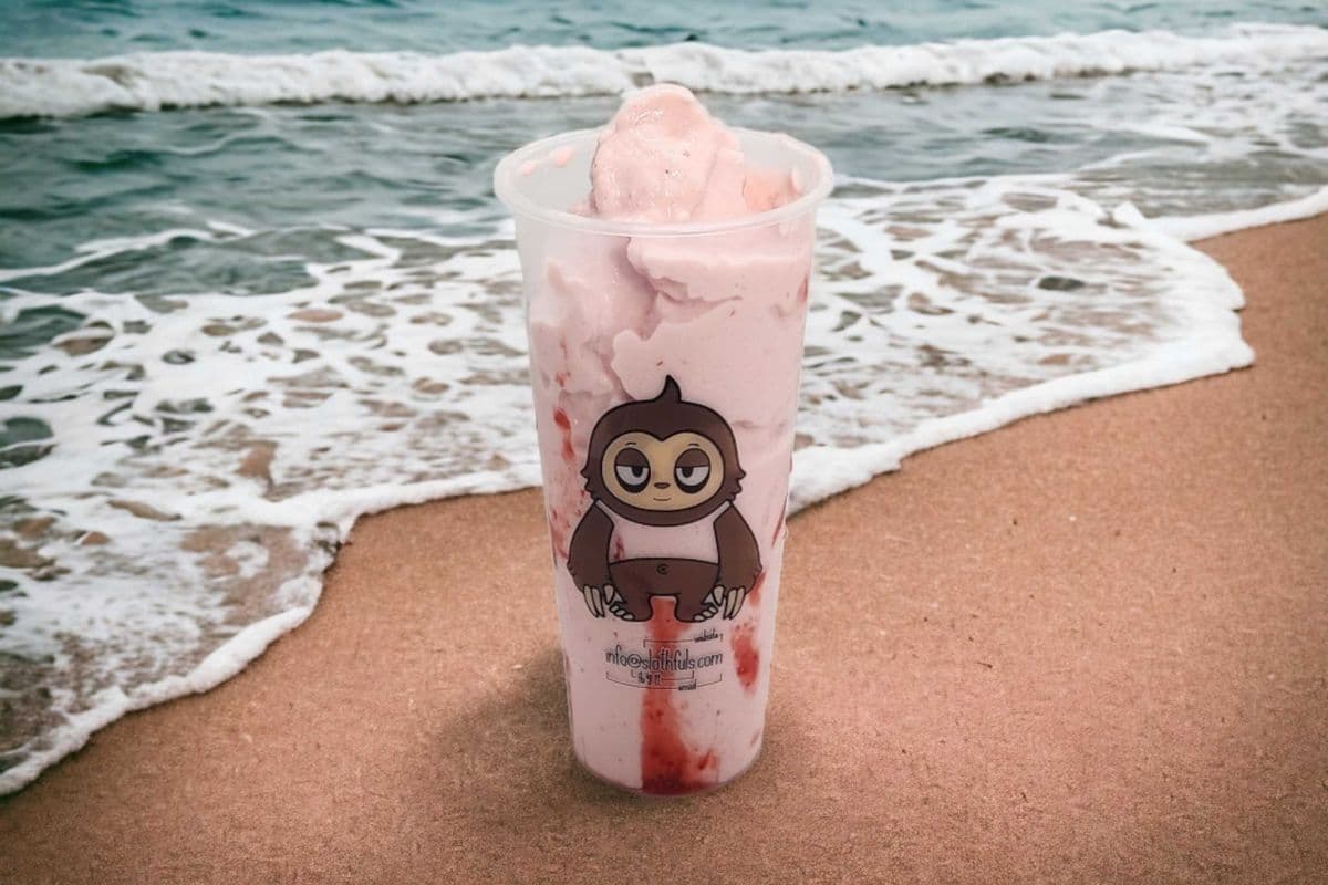 I05. Strawberry Smoothie