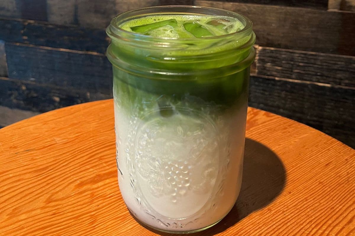 Iced Matcha Latte (16oz)
