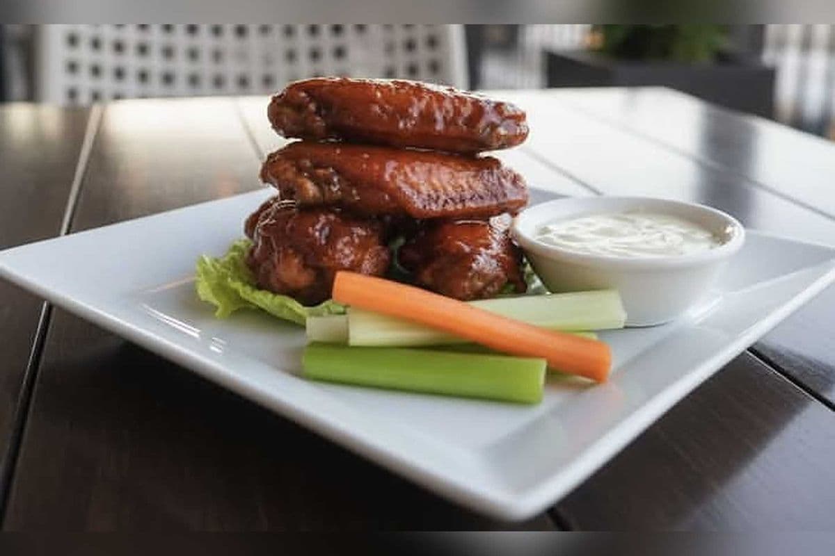 2 lbs Buffalo Wings and fries