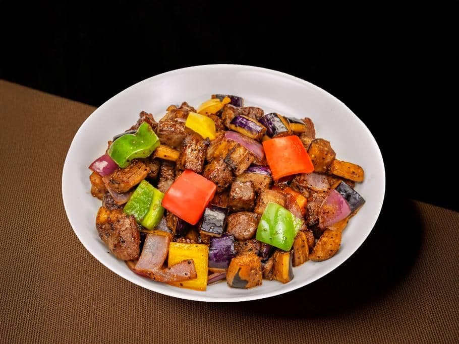 Sliced beef fillet with eggplant / 茄子牛柳粒