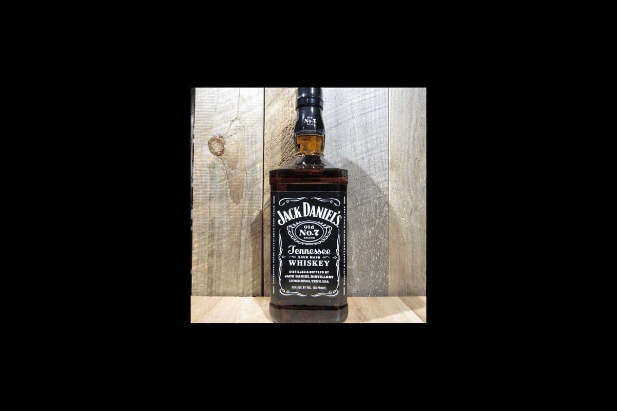 Jack Daniel's (1750 ml Bottle) (1 x 1750ML)
