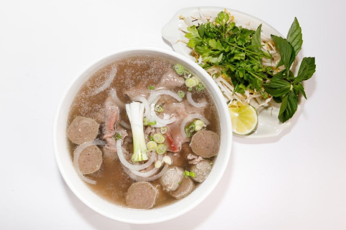 Pho Tai Bo Vien (Beef and Meatball)