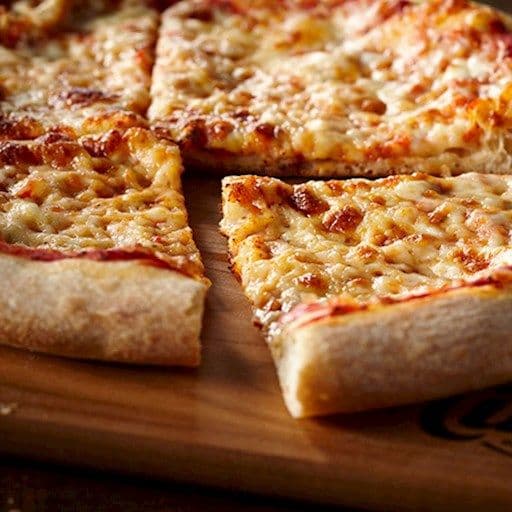 Moyenne pizza Napolitaine / Medium Neapolitan pizza
