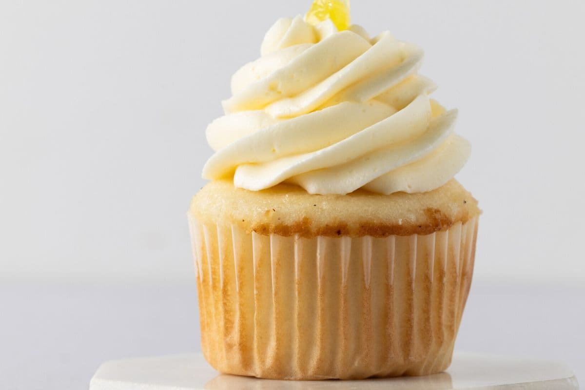 Cupcakes (1/2 dz) - Vanilla/Lemon