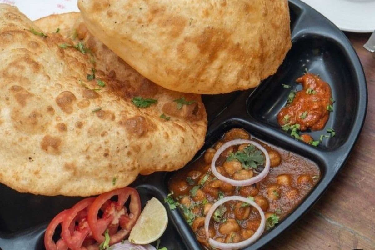 Chana Bhatura