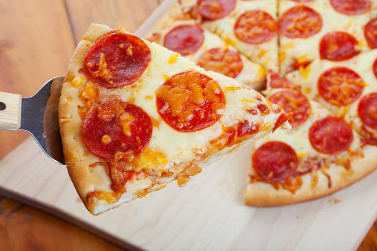 15" Sausage Pizza
