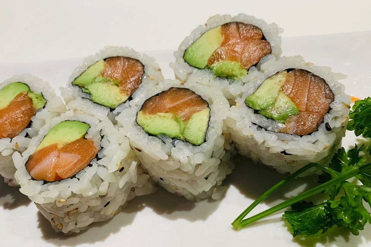 Saumon Avocat (6 Mcx) / Salmon Avocado Rolls (6 Pcs)