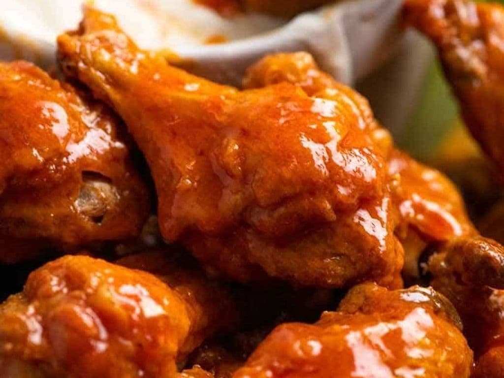 CHICKEN WINGS