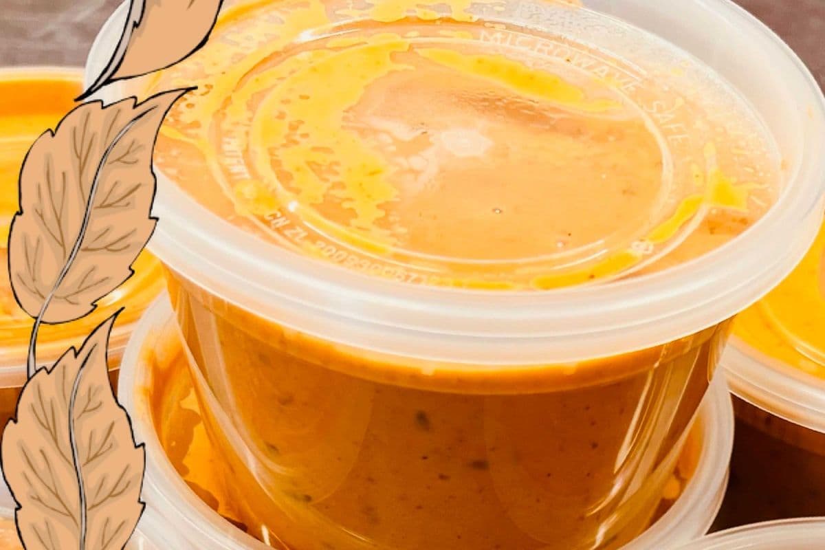 JUST BUTTER CHICKEN (16OZ) $15 (16 OZ)