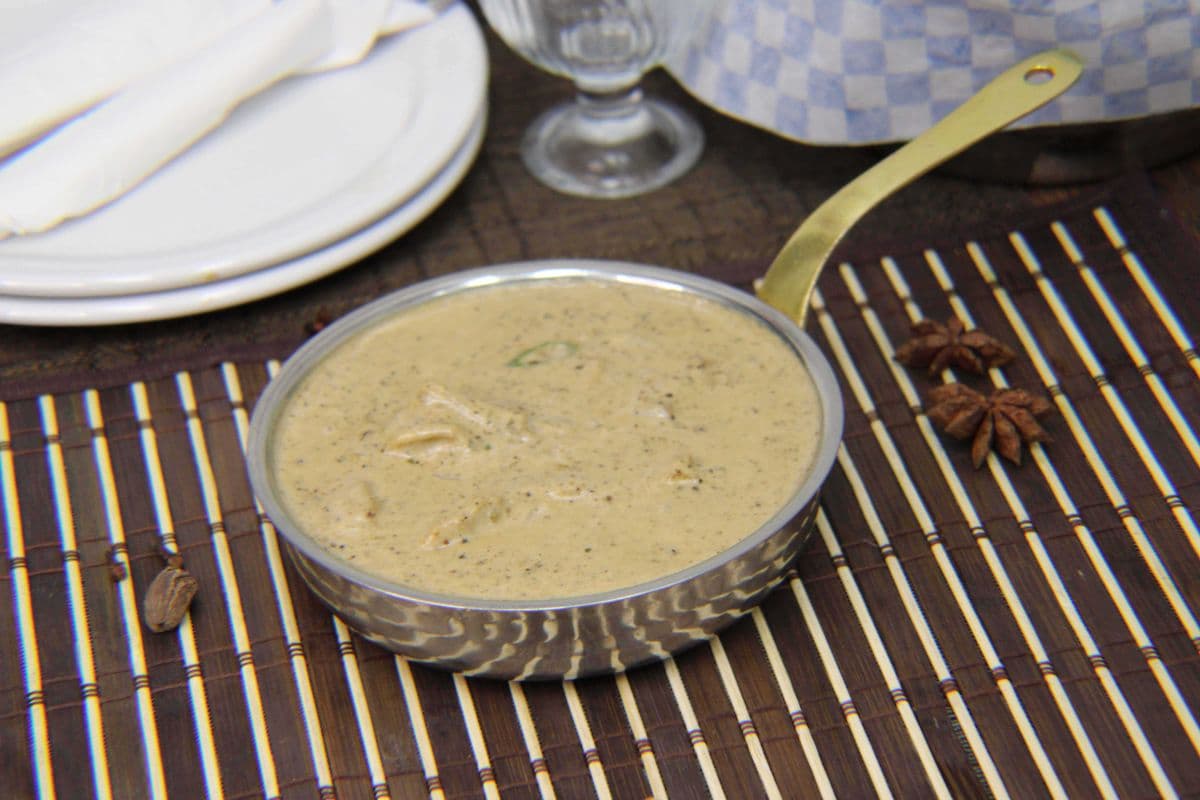 Cream Chicken (White Gravy)