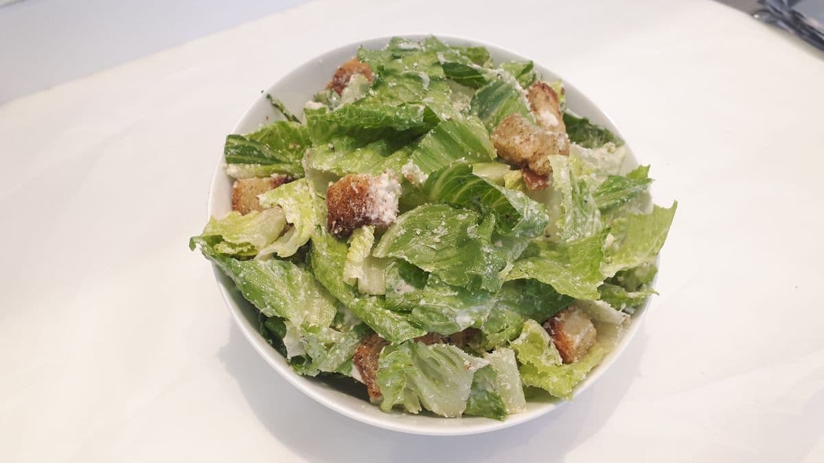 Medium Caesar Salad (Medium)
