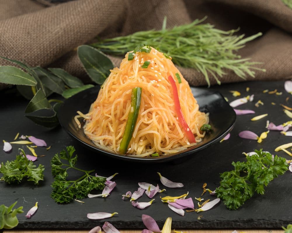 Shredded Potatoes Salad with Chilli and Garlic Sauce