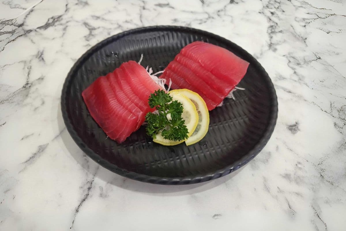 SS1. Tuna Sashimi