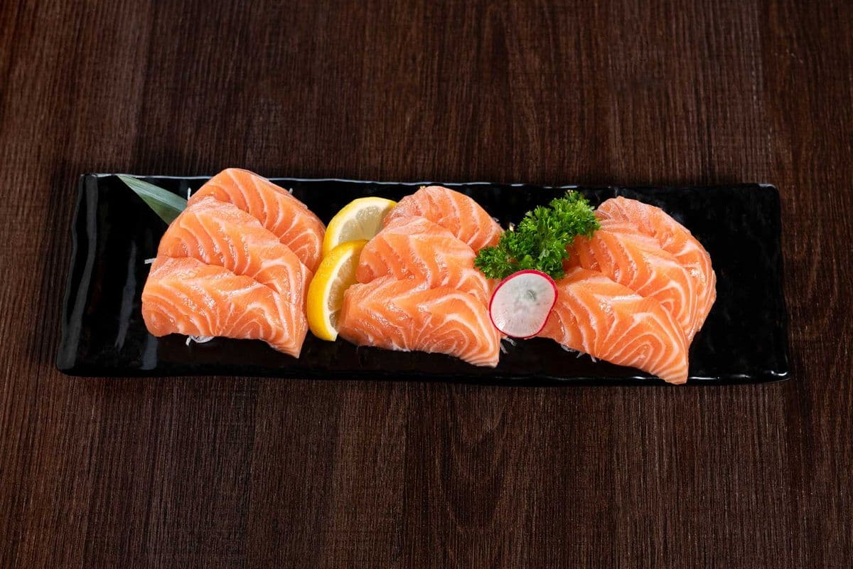 Salmon Sashimi (9 pcs)