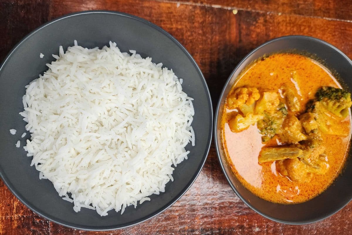 Buy 1 get 1 thai curry and Rice
