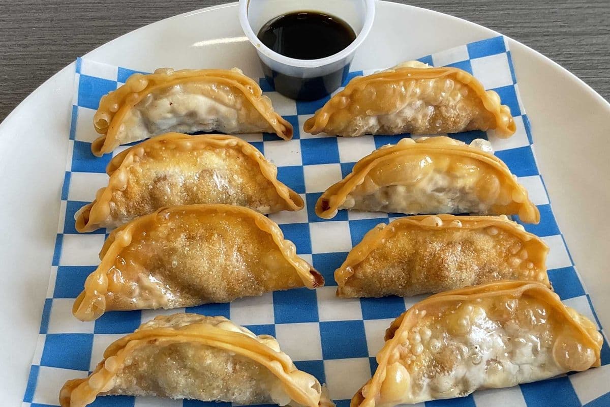 Dumplings frits aux légumes Coréennes (8 mcx) / Korean Fried vegetable dumplings (8 pcs)