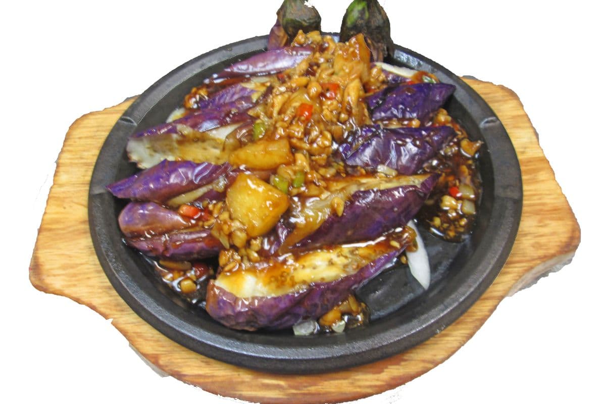 220. Minced Chicken or Eggplant in Teriyaki Sauce 鉄板燒汁雞茸茄子
