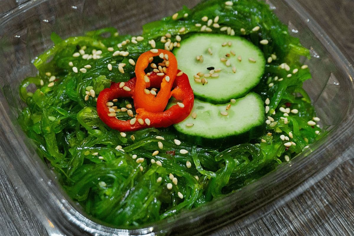 AP17. Wakame Salad