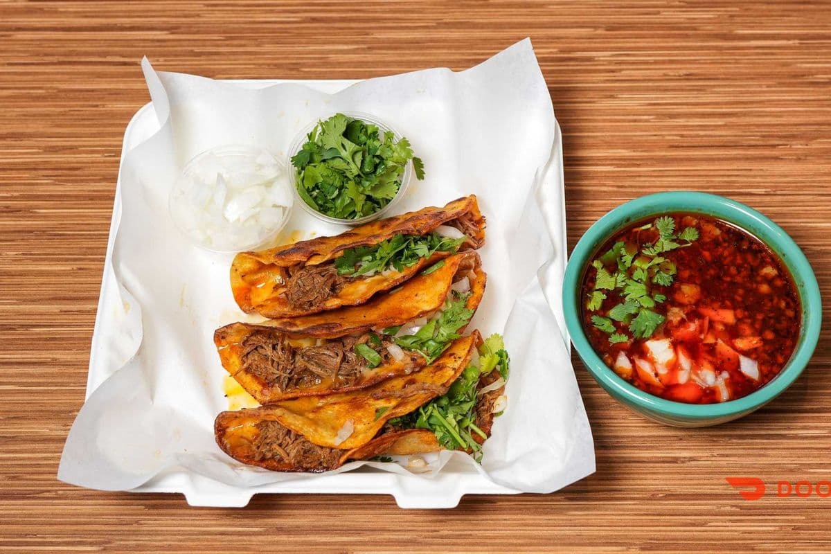 BIRRIA TACOS (BEEF) 3PCS
