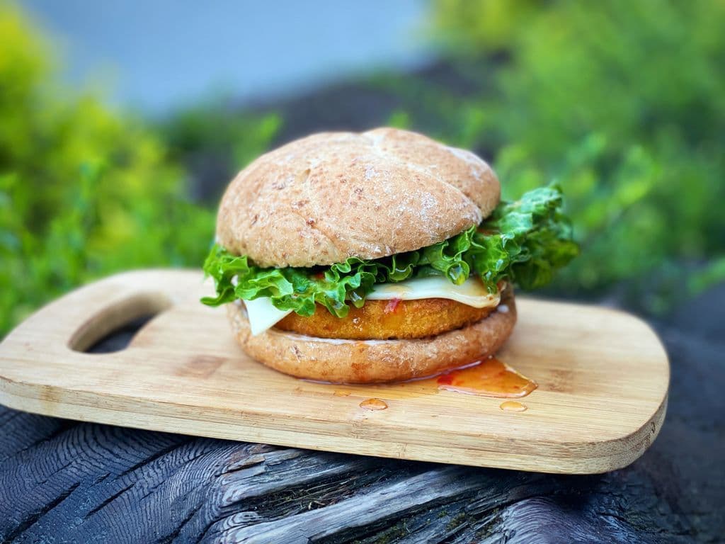 Sweet Chilli Crispy Chick'UN Burger