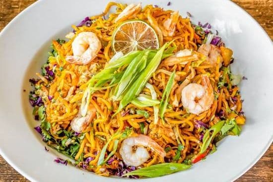 Shrimp Hakka Noodles