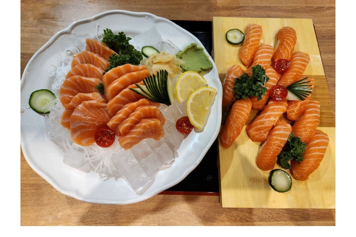 Salmon Lover Sashimi and Sushi (24pcs)