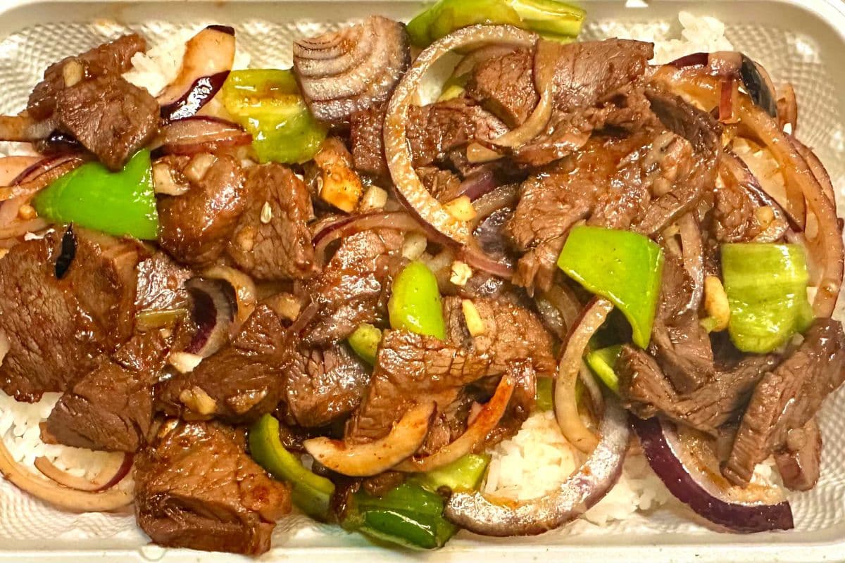 Hot and Spicy Beef on Rice 香辣牛肉盖饭