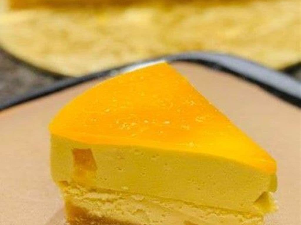 MANGO CHEESE CAKE