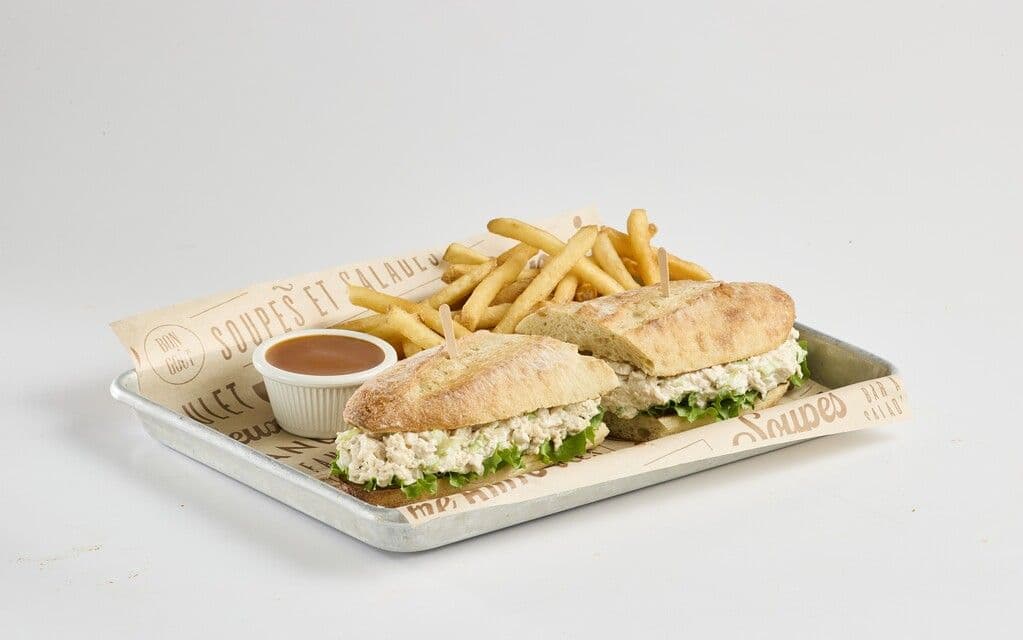 Baguette à la salade de poulet / Chicken salad baguette