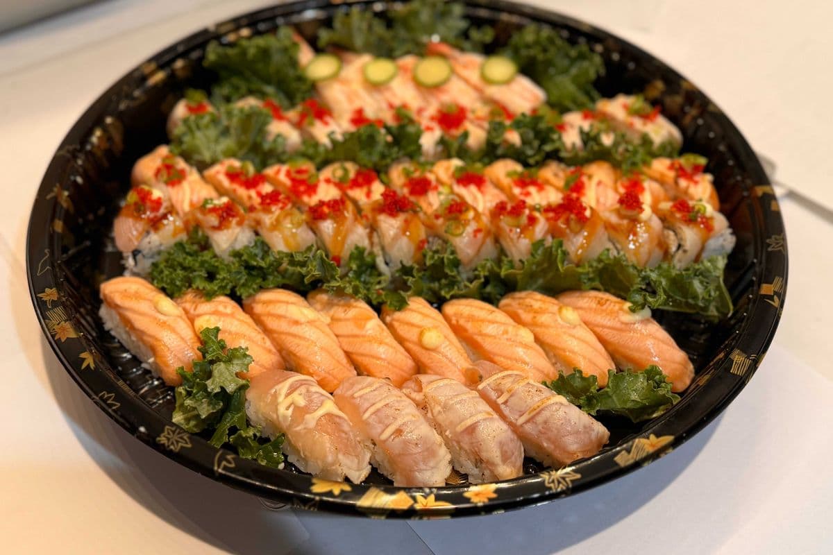 181. Seared Sushi & Roll Platter