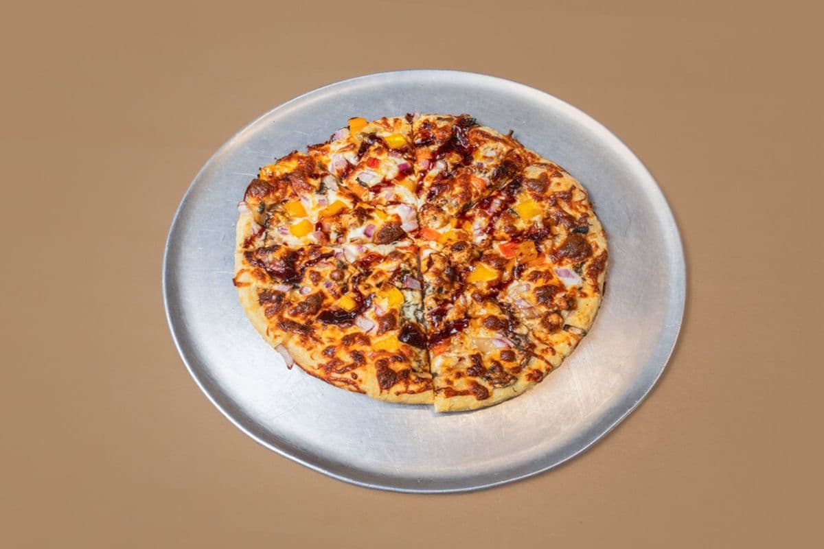Barbecue Chicken Alfredo Pizza