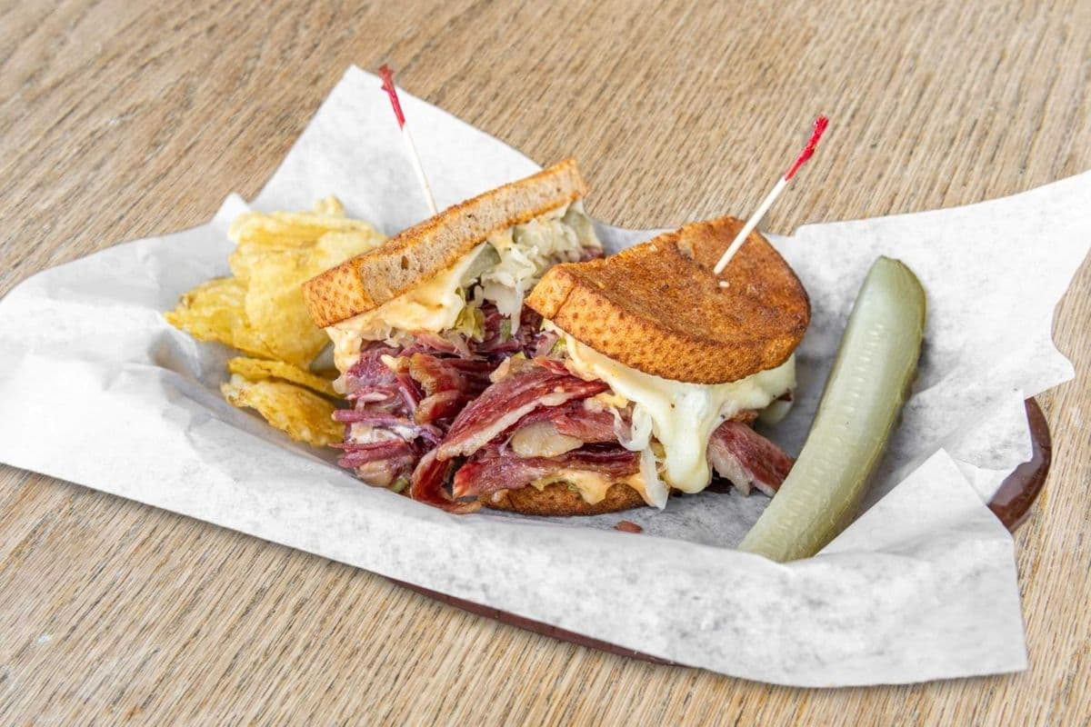 Solly's Famous Reuben