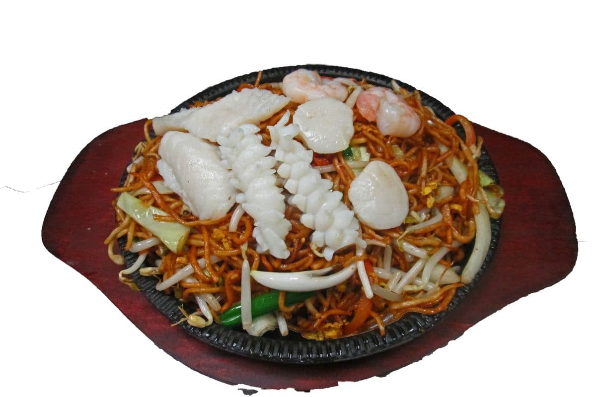 292. Seafood Noodles in Sizzling Plate 鐵板海鲜拉麵