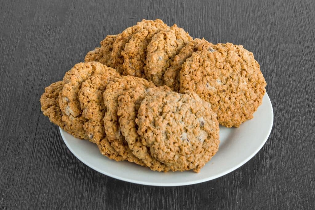 Oatmeal Chocolate Chip Cookies (DZ)