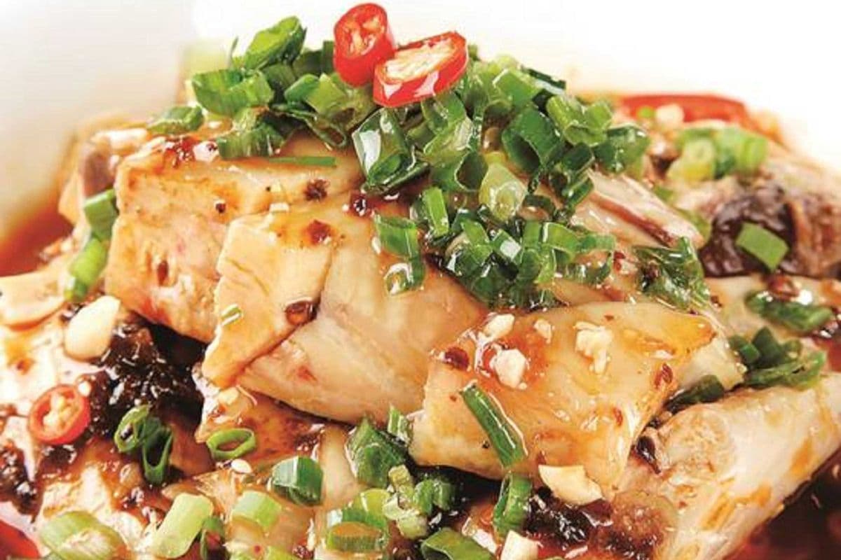 Steamed Chicken With Chili Sauce 川香口水鸡