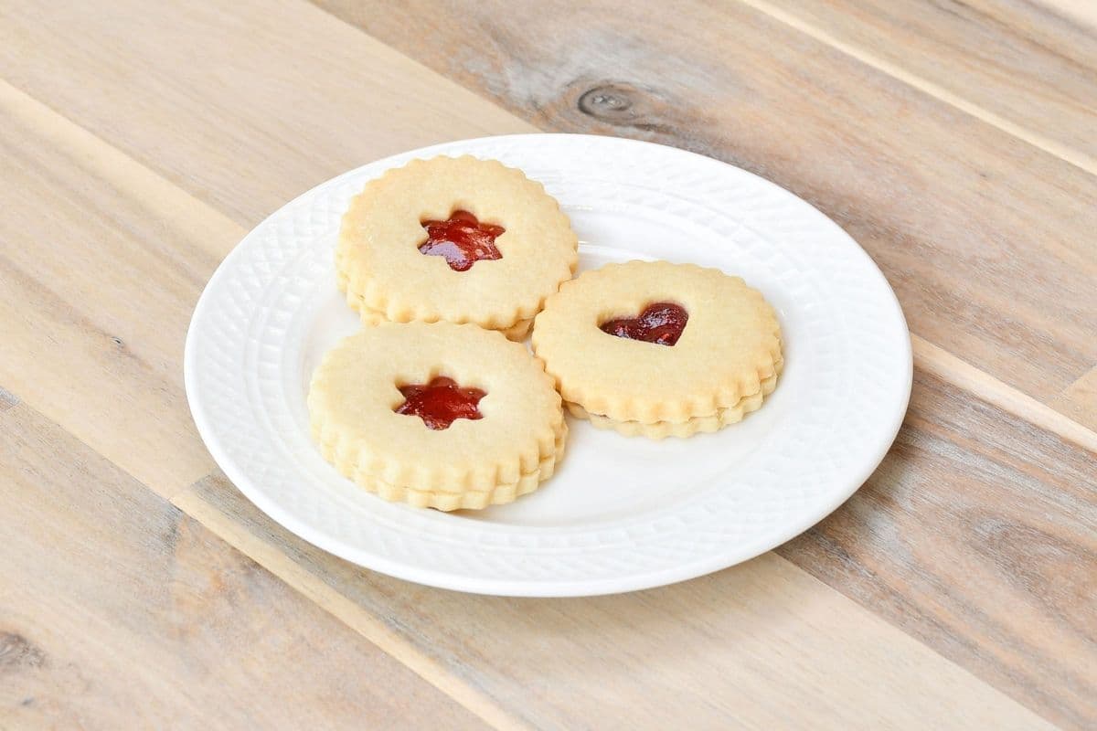 Linzer Cookies