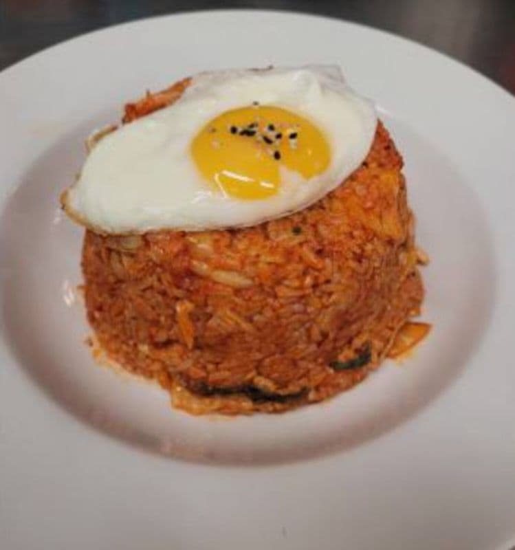 Kimchi Fried Rice (김치볶음밥)