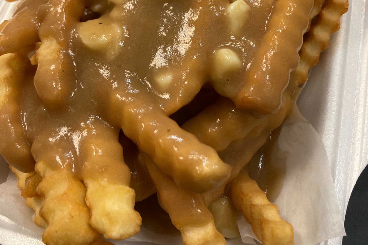 Large Poutine