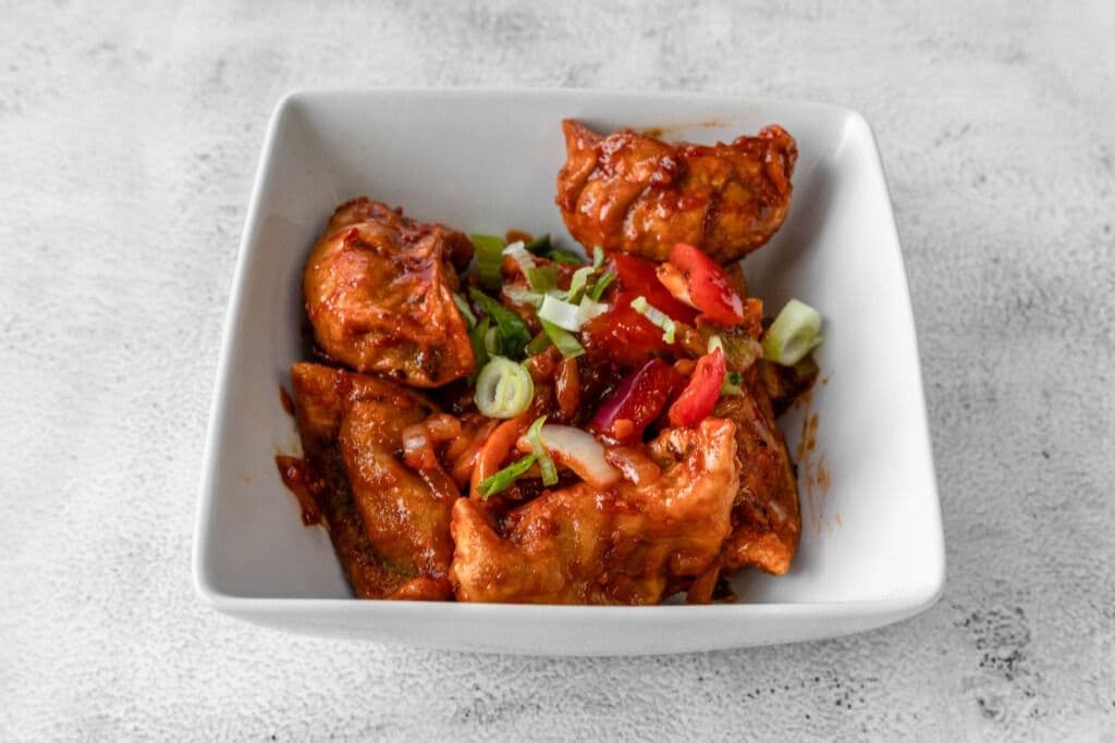 Chilli Chicken Momos (Fried)